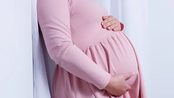 الإفتاء: حفظ الأجنة المجمدة بعد التلقيح الصناعي جائز شرعًا بشرط