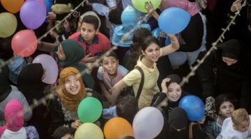 إجازة عيد الفطر المبارك 2025 للعاملين بالحكومة والقطاع الخاص