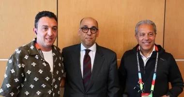 سفير مصر في كندا يستقبل منتخب الفراعنة في فانكوفر قبل مباراة نيوزيلندا 1 202606200423122312 400