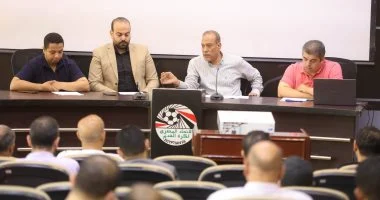 مصطفى عزام يترأس اجتماعاً مع ممثلي المناطق لبحث قواعد تسجيل وانتقالات اللاعبين الموسم القادم 1 20260620081806186 390