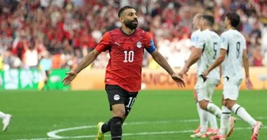 احتفالات محمد صلاح بفوز منتخب مصر على نيوزيلندا تظهر في غرف الملابس فيديو 1 2026062206000505 22650