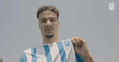 الأهلي يواصل المفاوضات مع المهاجم الفلسطيني أسد الحملاوي لتعزيز الفريق 1 202507081210381038