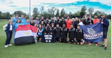 منتخب مصر يسلم جامعة جونزاجا قميص الفراعنة قبل مباراة أستراليا في سبوكين 1 20260701030736736 400
