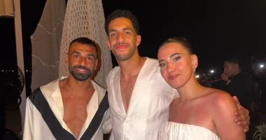 محمد صلاح يشارك لحظات عقد قران مصطفى شوبير في الساحل الشمالي 1 2026071805020222 390