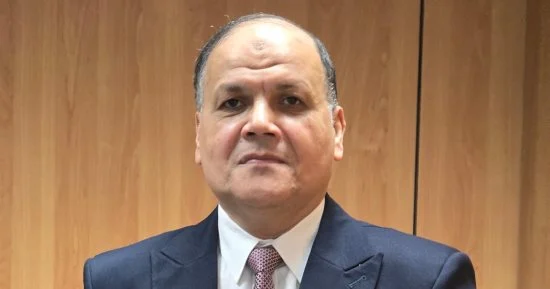 عادل عقل يكشف أسباب الجدل التحكيمي في الجولة الرابعة بسبب غياب توحيد القرار بالدوري 1 202501101211201120