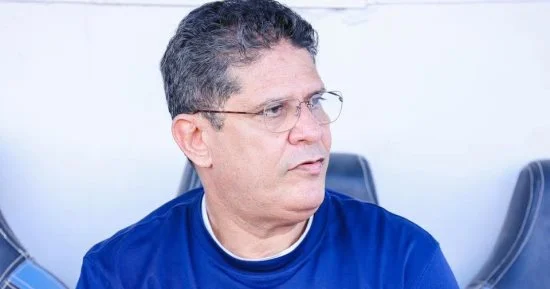 أيمن الرمادي يوجه رسالة شكر للاعبي البنك الأهلي بعد تعافيه وتحسن حالته الصحية 1 20250913110425425